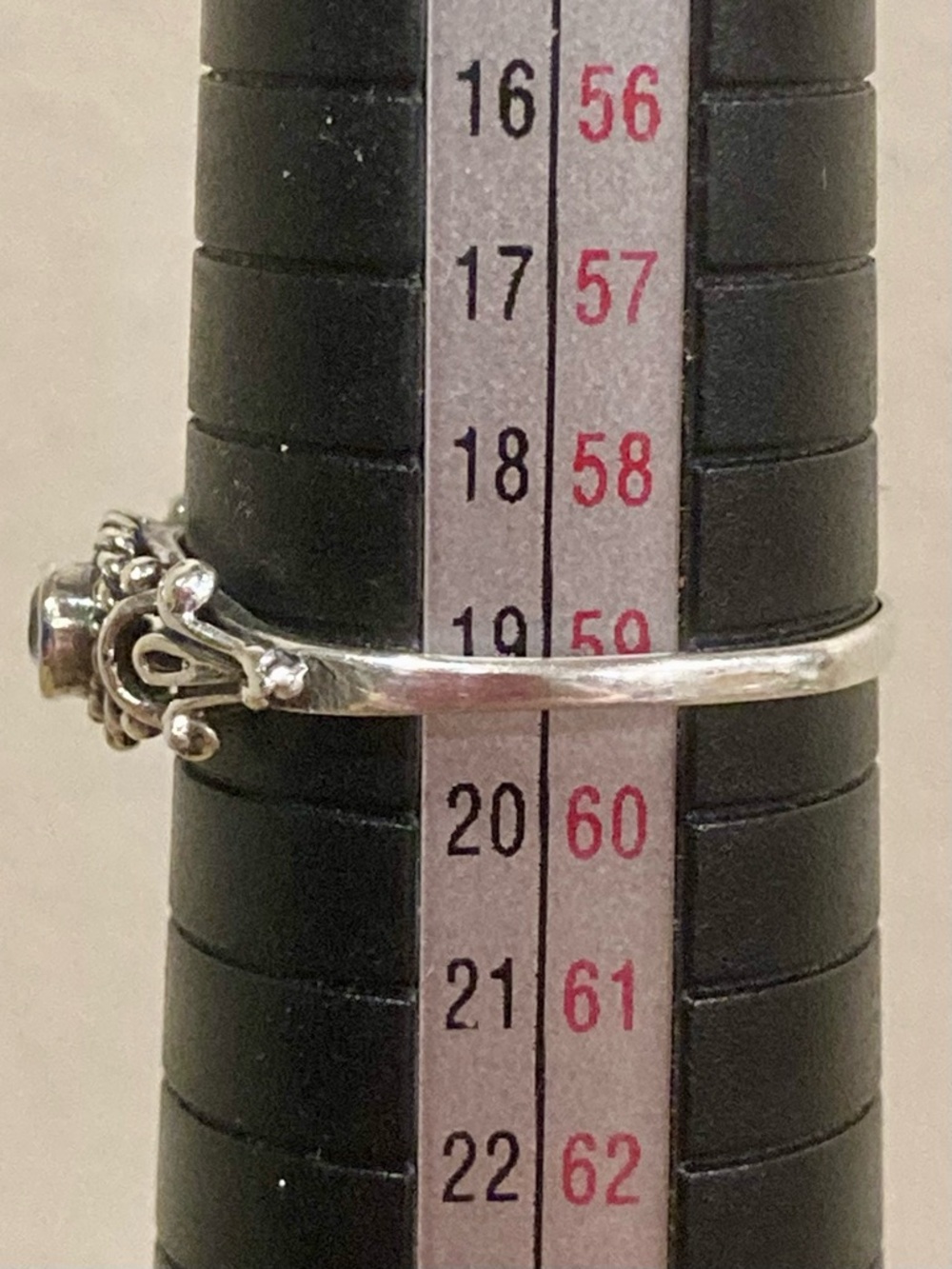 Sterling Silver Ring - 925 TM - Rope Bezel - Clear Stone - Size 9.25 - Picture 4 of 15